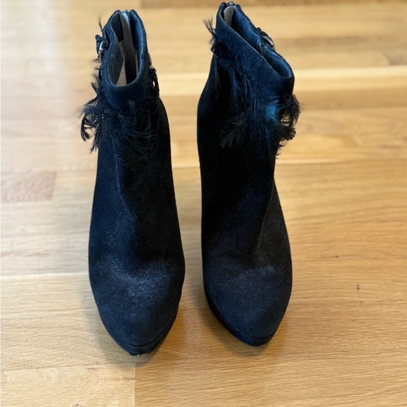 Michael Kors Elegant Black Feather Ankle Boots - Picture 4 of 13